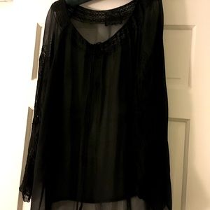 Beautiful silk Bonnie Strauss designer peasant blouse.